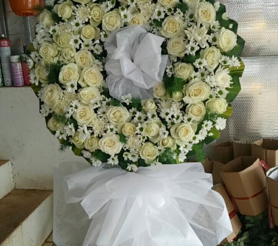 LẴNG HOA CHIA BUỒN
