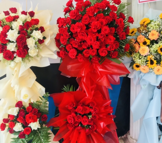 KỆ HOA CHÚC MỪNG 6