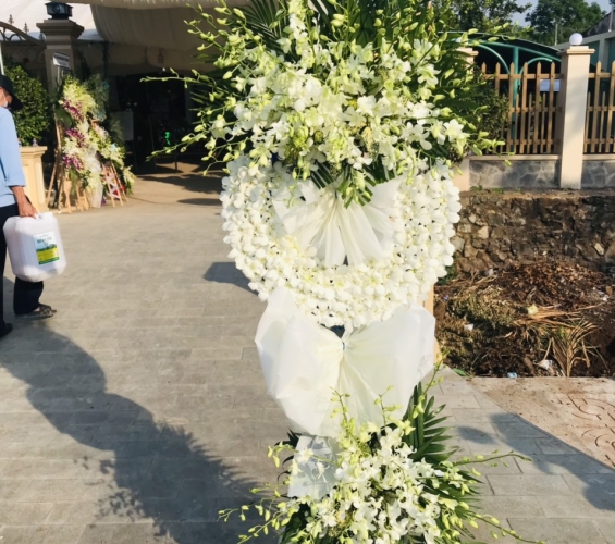 LẴNG HOA CHIA BUỒN 18