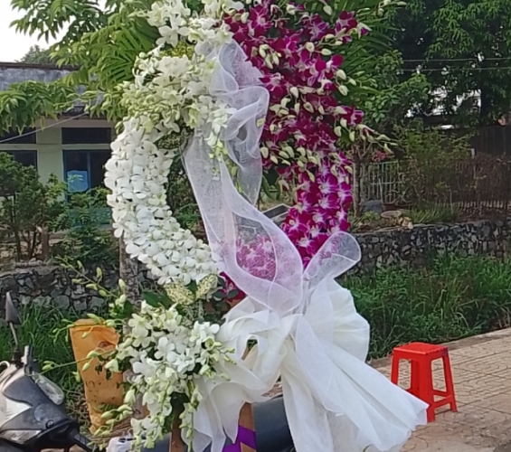 KỆ HOA CHIA BUỒN 31