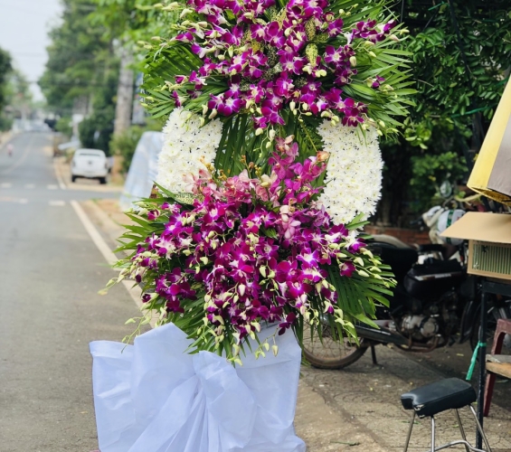 KỆ HOA CHIA BUỒN -ĐIỆN HOA 24H