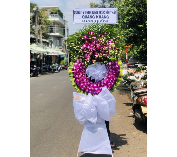 Đặt lẵng hoa chia buồn tại Bình Long