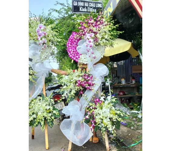 KỆ HOA CHIA BUỒN 22